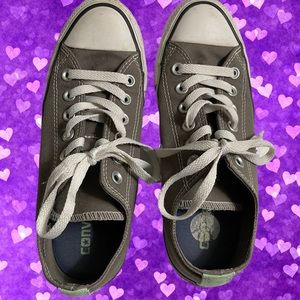 CONVERSE Gray Low Lace-up Classic Sneaker Shoe - 7 woman / 5 men